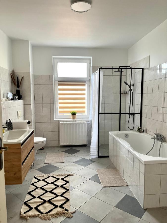 Apartment Horst - Gemuetliche Und Moderne Ferienwohnung In Der Innenstadt بازهفالك المظهر الخارجي الصورة