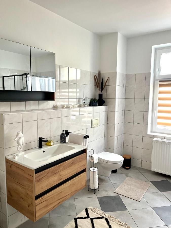 Apartment Horst - Gemuetliche Und Moderne Ferienwohnung In Der Innenstadt بازهفالك المظهر الخارجي الصورة