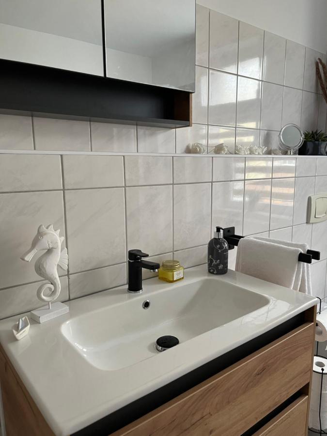 Apartment Horst - Gemuetliche Und Moderne Ferienwohnung In Der Innenstadt بازهفالك المظهر الخارجي الصورة